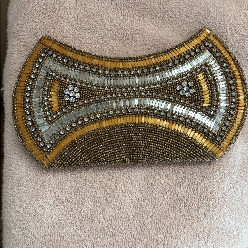 Vintage Small Handheld Elegant Beaded Clutch Purse or Handbag in Gold and Silver - Picture 4 of 7